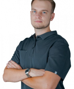 Логинов Максим Андреевич стоматолог
