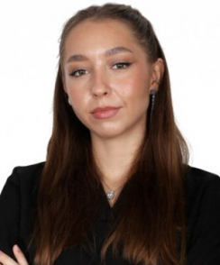 Белозёрова Арина Родионовна стоматолог-имплантолог